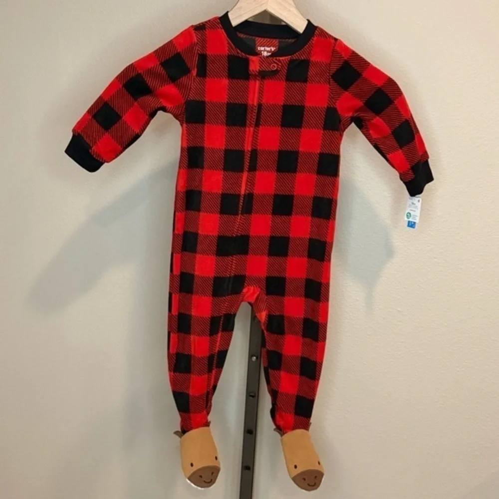 Carter’s red/ black checkered fleece holiday sleeper size 18 months- NWT